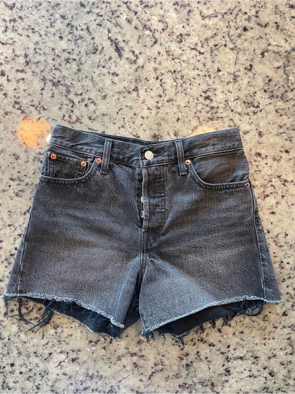New Levi’s “Wedgie short” High-Rise buttonfly Black Denim Cutoff Shorts 26
